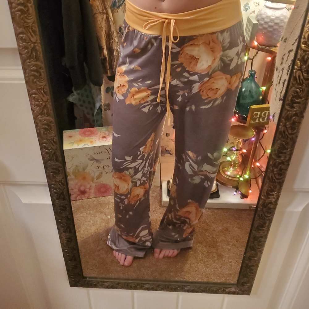 Comfy pants. - Picture 7 of 8
